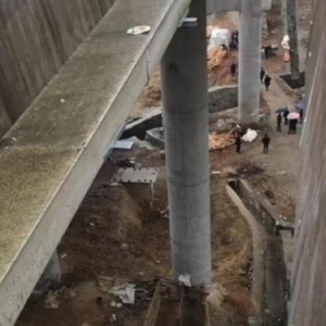 高速公路橋梁間隙墜亡事故屢屢發生，究竟為何？