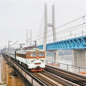 重慶：首座長江大橋“退役”