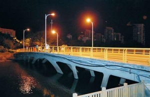 三亞6座市政橋梁深夜封橋精細“查體”保安全