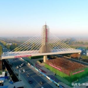 令外國人震驚，中國萬噸級橋梁跳“空中芭蕾”！