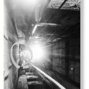 水電工被困地下9小時 近乎絕望時手機出現一格信號